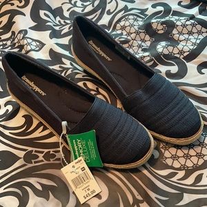 NWT Grasshopper Wedges